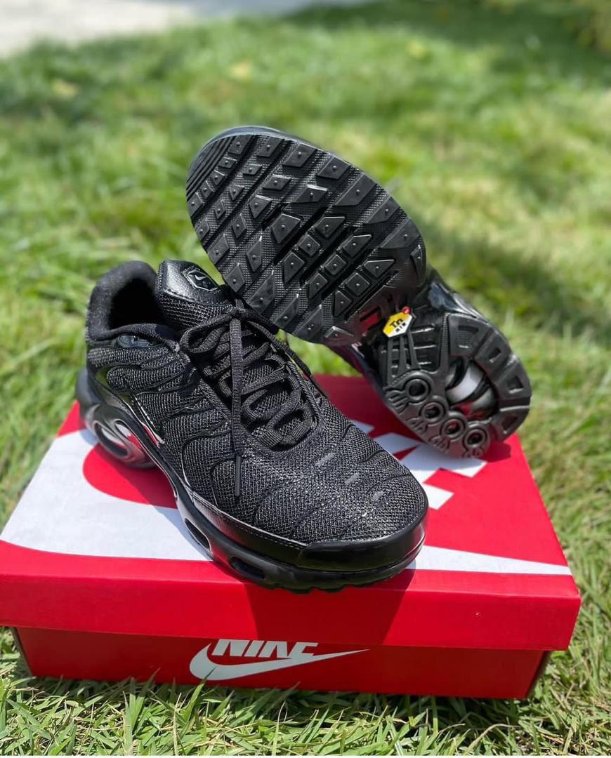 NIKE TN